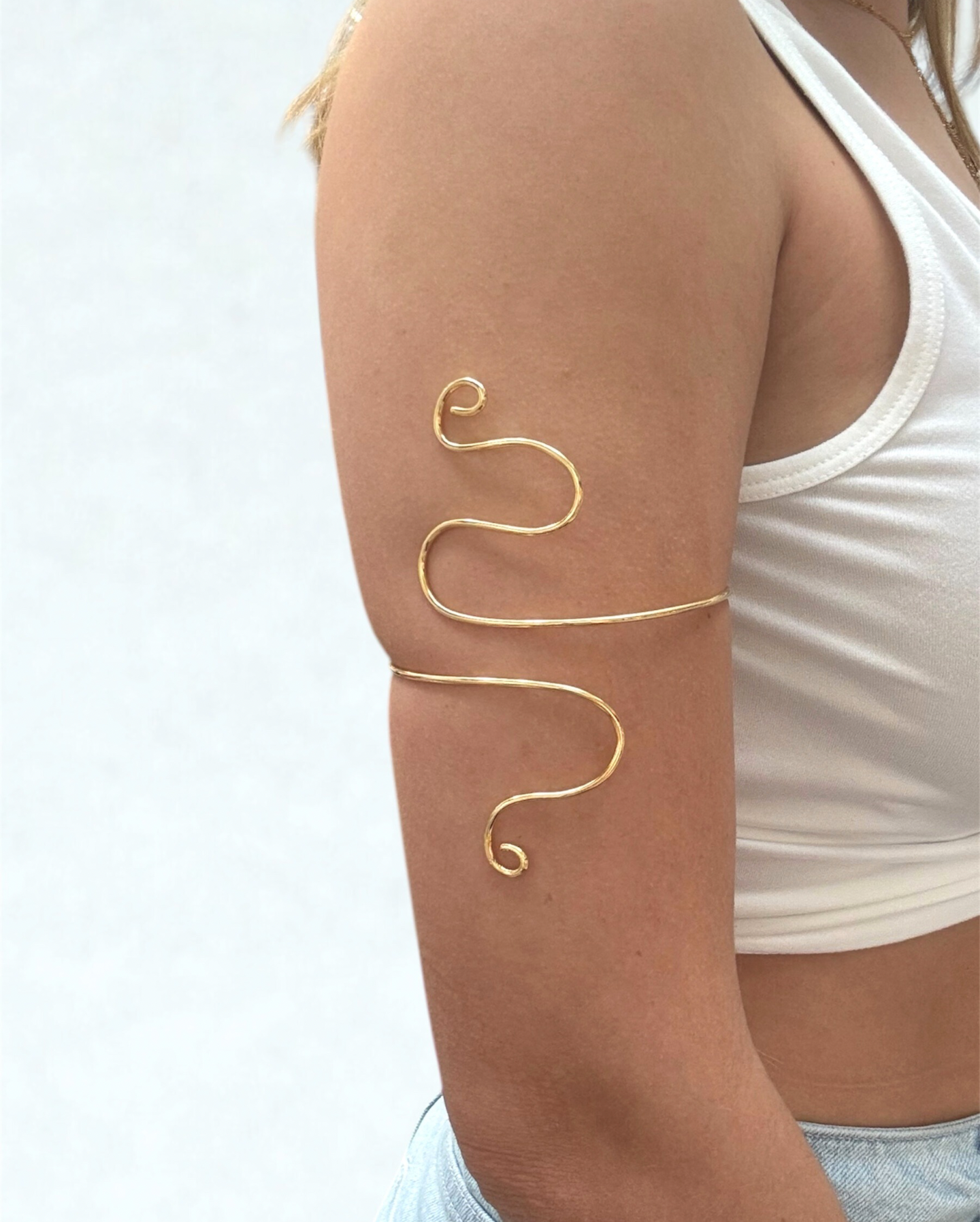 Aura ArmCuff
