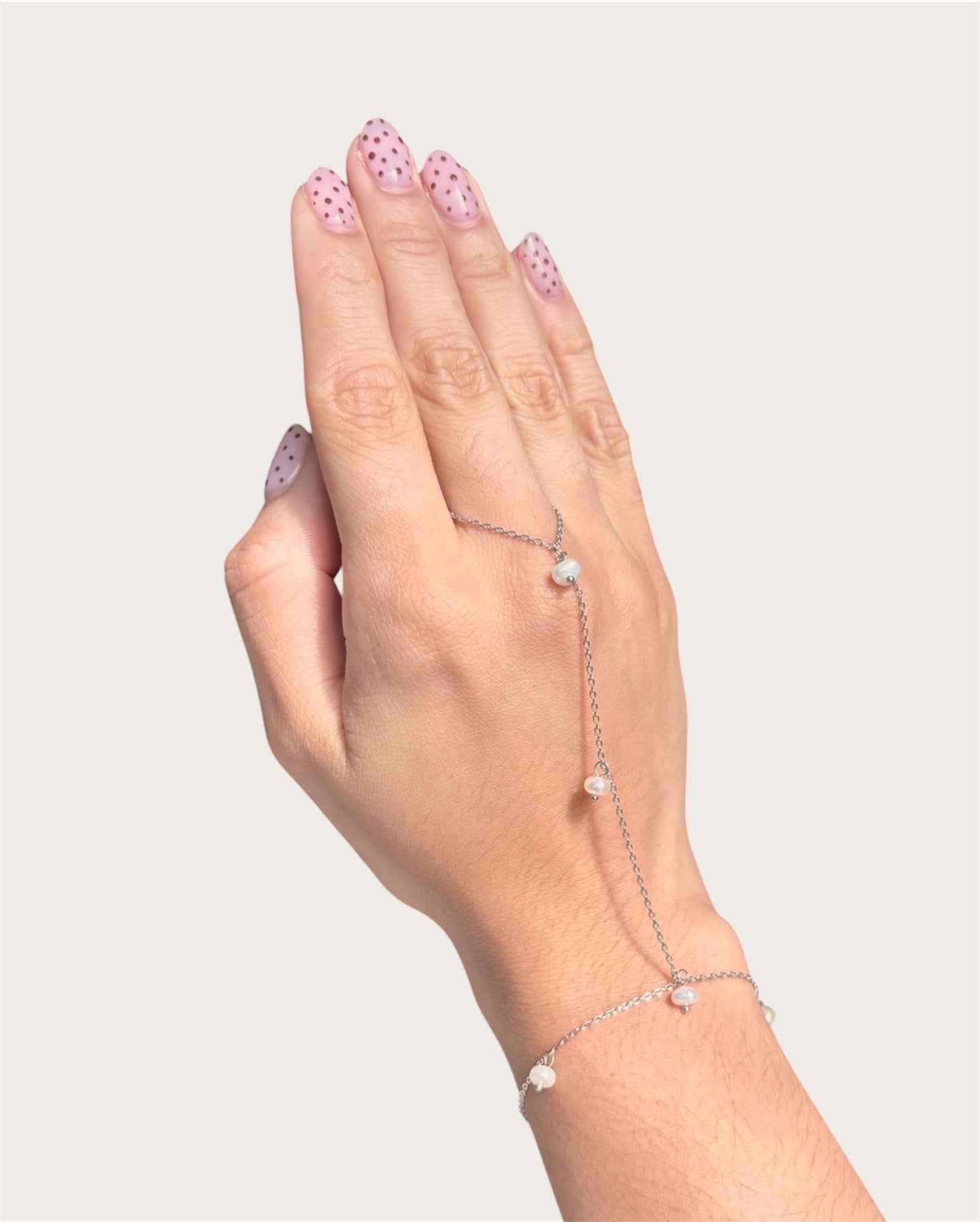 Perlita Hand Chain Bracelet SS