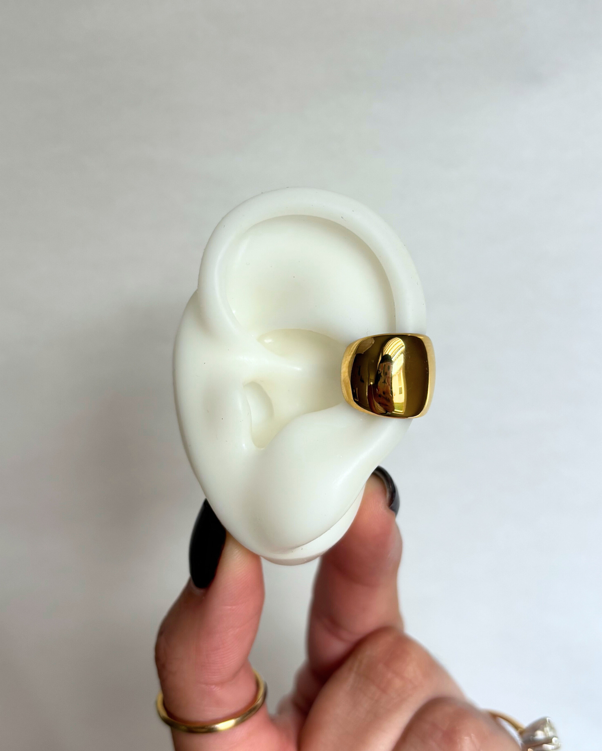 Greta Earcuff SS