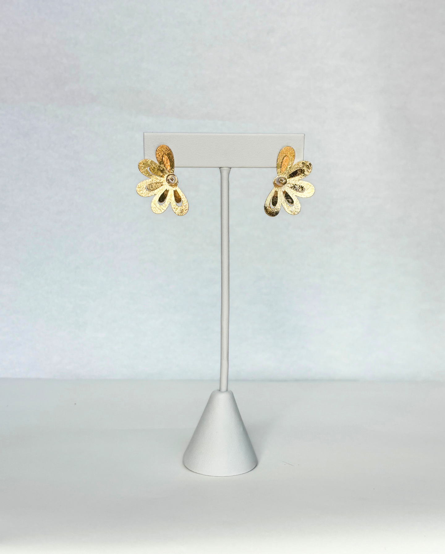 Carla Studs Earring