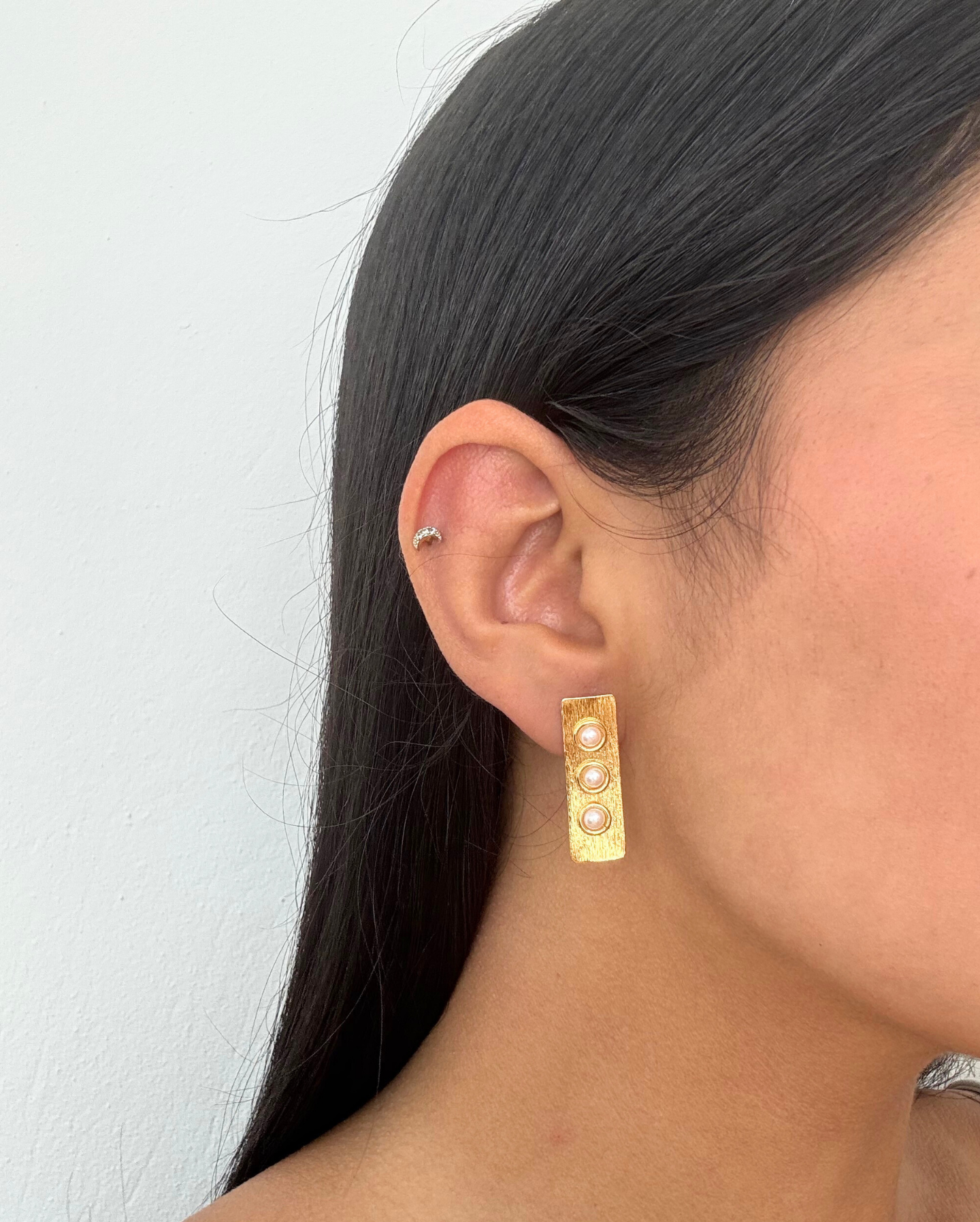 Ela Stud Earring