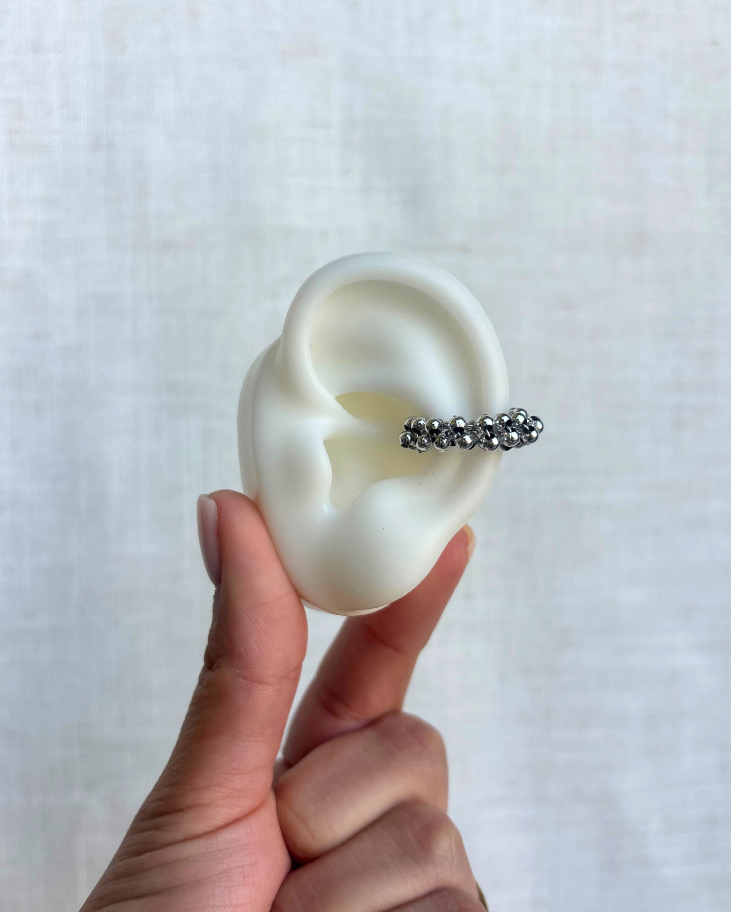 Dots Earcuff