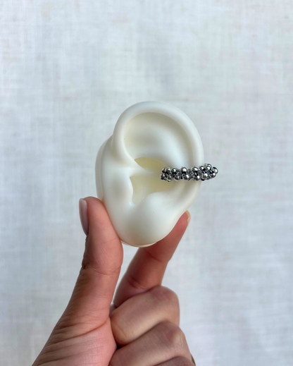 Dots Earcuff