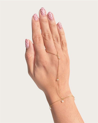 Perlita Hand Chain Bracelet SS