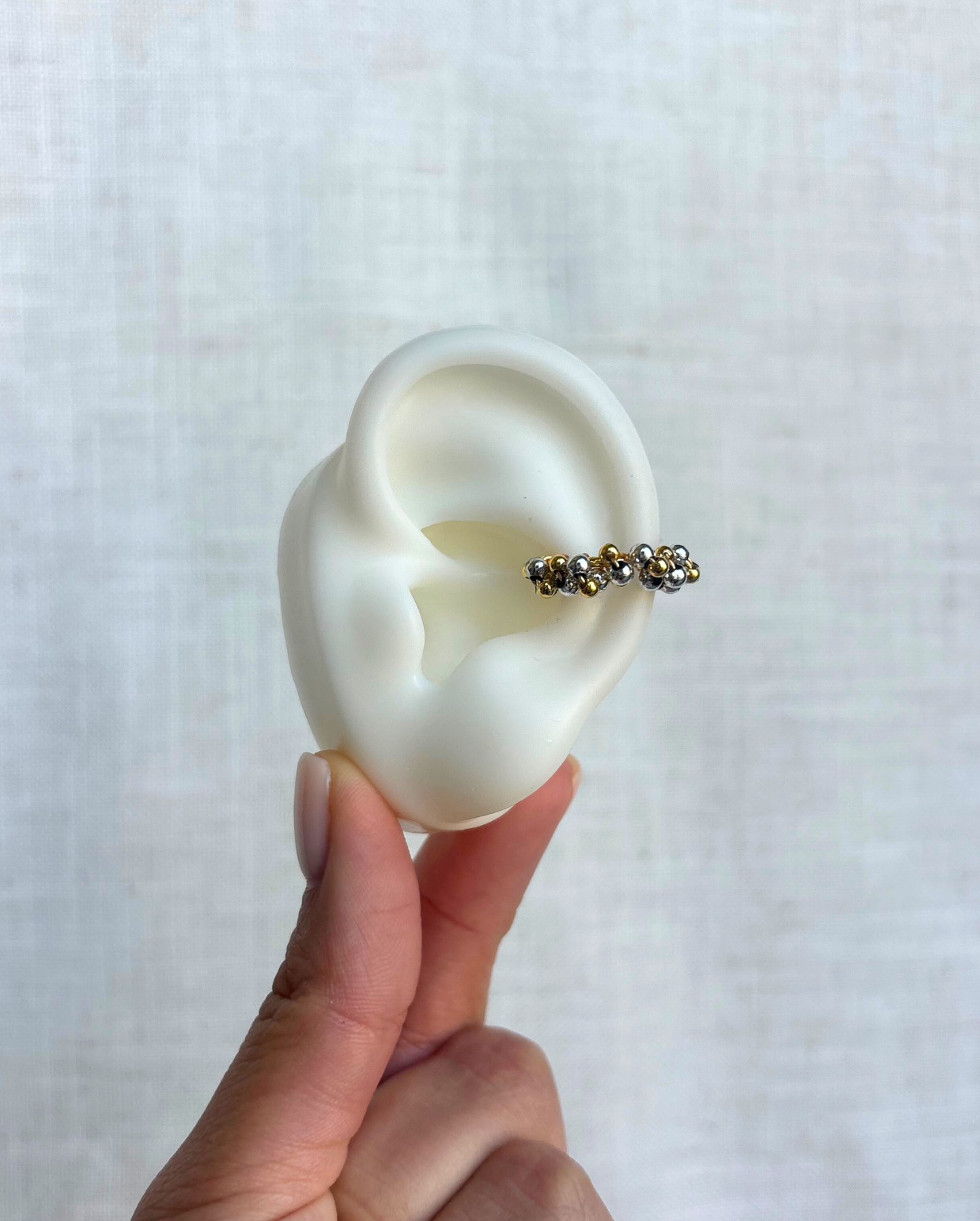 Dots Earcuff